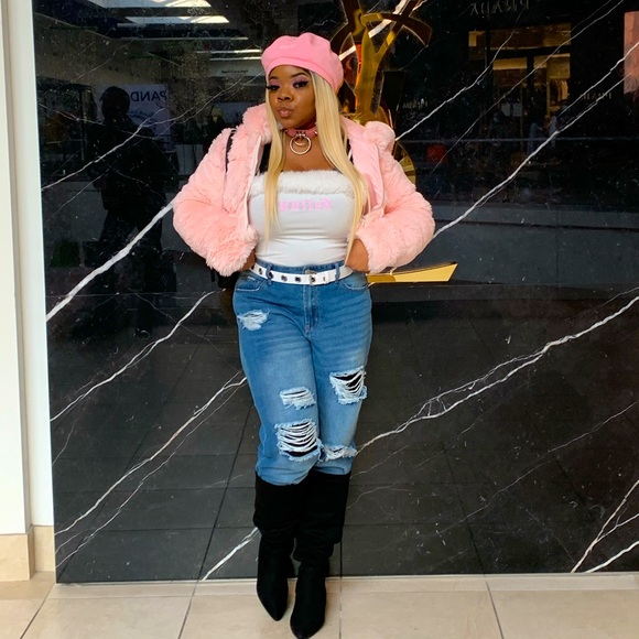 Hello Poshers! Welcome to my Poshmark Closet! - Picture 4 of 5